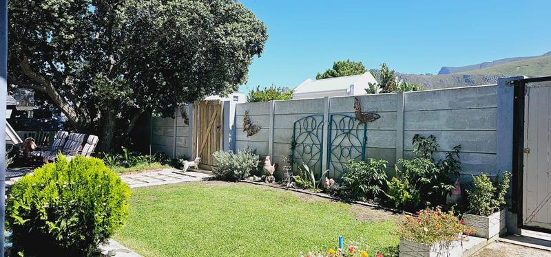 4 Bedroom Property for Sale in Kleinmond Western Cape